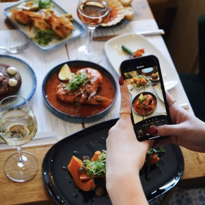 Charlotte Bisson - Gallery Image 7