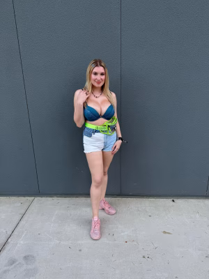 Sophie Harris - Gallery Image 1