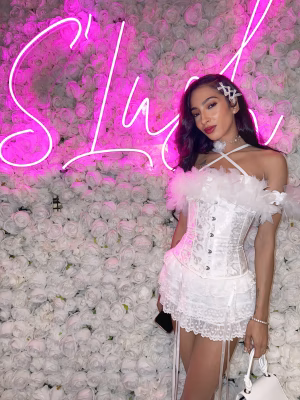 Alexandria  Vaughn - Gallery Image 9