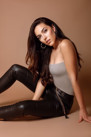 Alina Zhus - Gallery Image 12