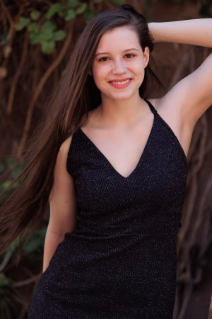 Hannah Blount - Gallery Image 11