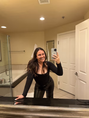 Alexa Gray - Gallery Image 3