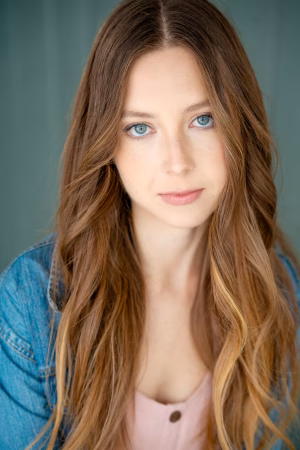 Averi Lozinski - Gallery Image 5