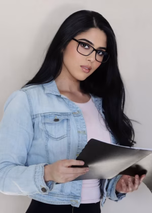 Lizeth Lopez - Project Casting Gallery Image 4 Lizeth Lopez - Gallery Image 4