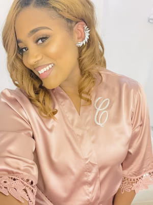 Courtney Hollingsworth - Gallery Image 4