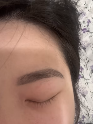 Bee Lee - Gallery Image 2