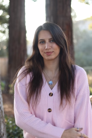 Malea Medeiros - Gallery Image 1