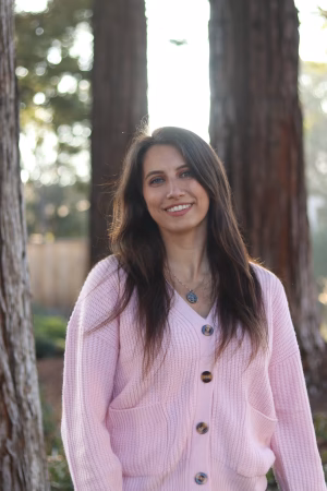 Malea Medeiros - Gallery Image 5