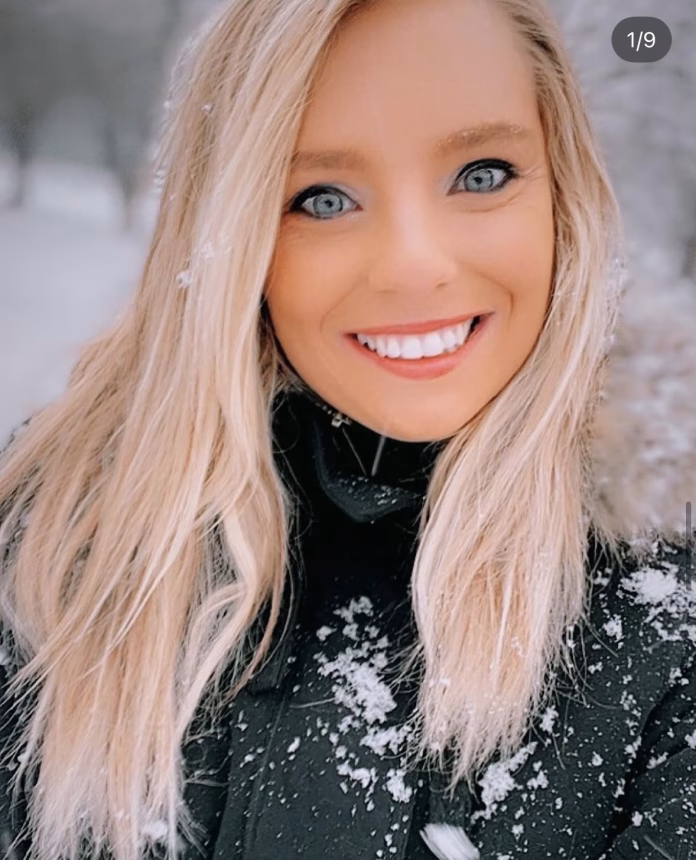 Melanie Crowe - Profile Photo