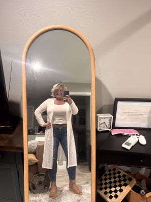 Sara Chavenson - Gallery Image 1