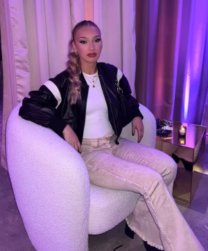 Eva-Marie Zindman - Project Casting Gallery Image 6 Eva-Marie Zindman - Gallery Image 6