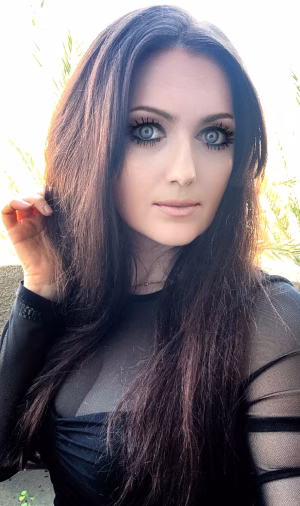 Viktoriia Lalepour - Gallery Image 8