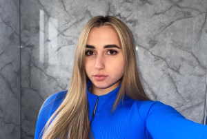 Lily Cane - Gallery Image 5