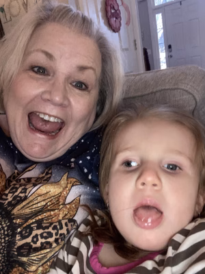 Leah Kochenash - Gallery Image 1