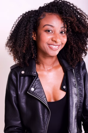 Danielle Graves - Gallery Image 1