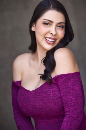 Divina Casas - Gallery Image 4