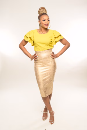 L’Teisha  Holloway - Gallery Image 2