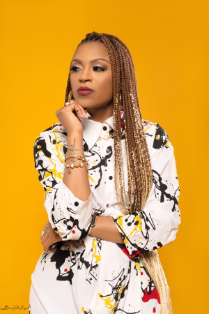 L’Teisha  Holloway - Gallery Image 5