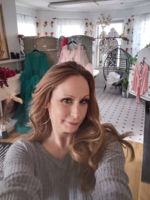 Deana Galatro - Gallery Image 1