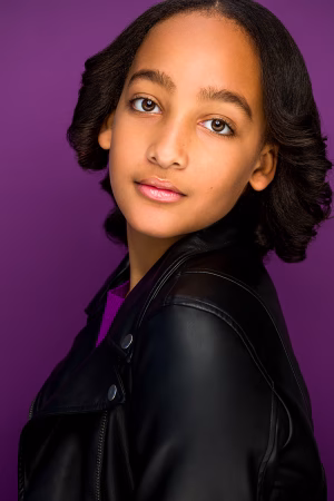 Zoë Rux - Gallery Image 1