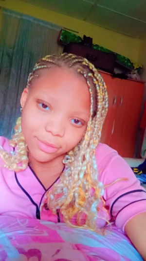 Vivian  Edward - Gallery Image 2