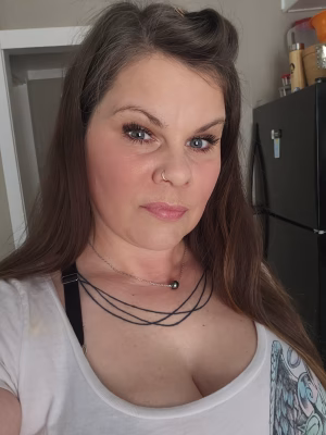 Tiffany  Fagan - Gallery Image 5