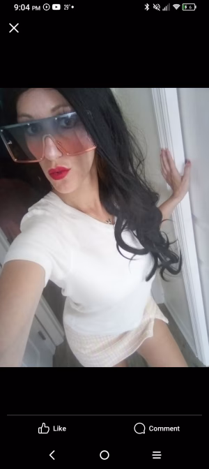 Sarah Hunt - Gallery Image 13