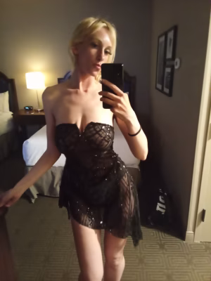 Sarah Hunt - Gallery Image 6