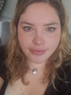 Juliette  Fox - Gallery Image 1