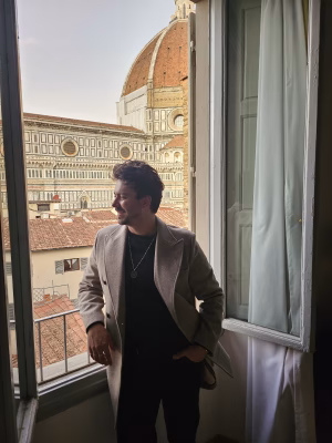 Julian Graham - Gallery Image 1