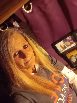 Laura  Bell - Gallery Image 3