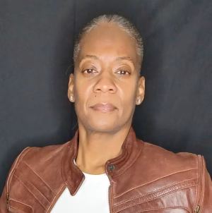 CAROLYN MCCLEAN - Gallery Image 14