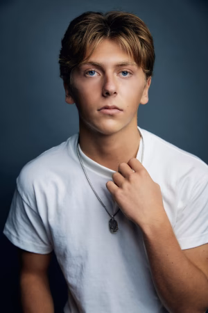 Finn Drozjock - Gallery Image 2