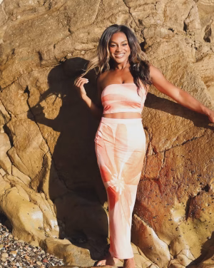 Wynter Sinclair - Gallery Image 2