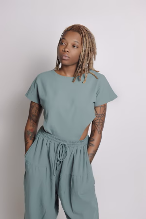 Mani Jones - Gallery Image 1