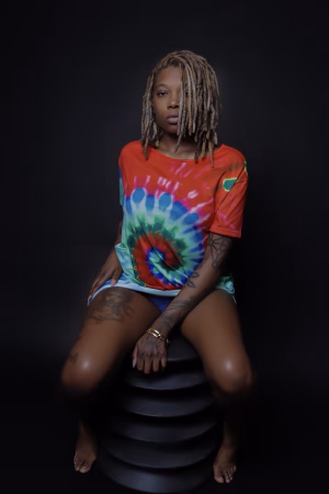 Mani Jones - Gallery Image 7