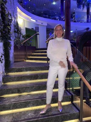 Cheryl Schiefelbein - Gallery Image 12