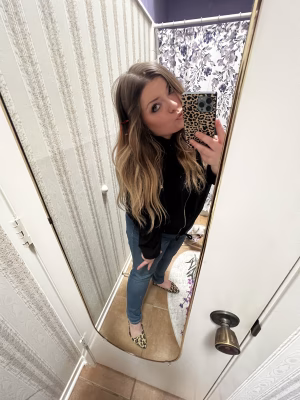 Ariel Daves - Gallery Image 7