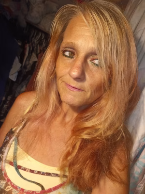 Laura  Bell - Gallery Image 7