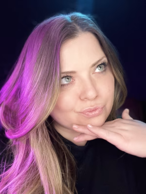 Ariel Daves - Gallery Image 1