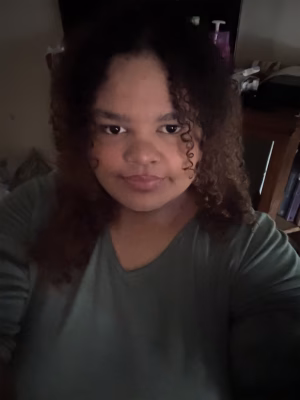 Julianna Vale - Gallery Image 1