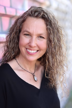 Angela Everett - Gallery Image 4