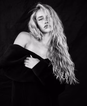 Mia  Mastrov - Gallery Image 11