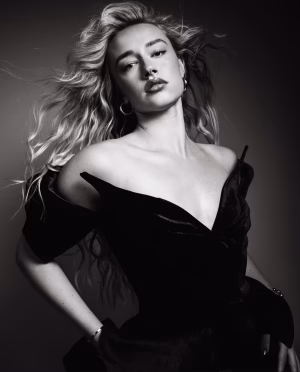 Mia  Mastrov - Gallery Image 16