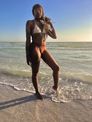 Mani Jones - Gallery Image 18