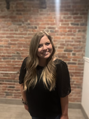 Ariel Daves - Gallery Image 6