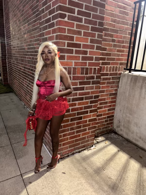 Kaitlyn Leblanc - Gallery Image 1