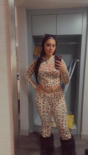 Arielle Middleton - Gallery Image 1