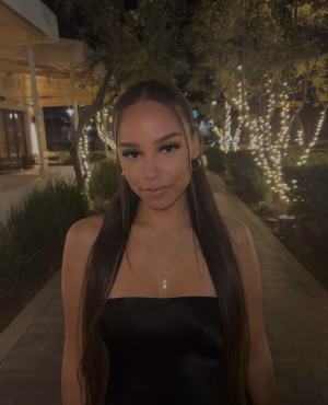 Ja’nette Sade - Gallery Image 2