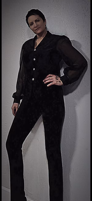 Tiffany  Benson - Gallery Image 9